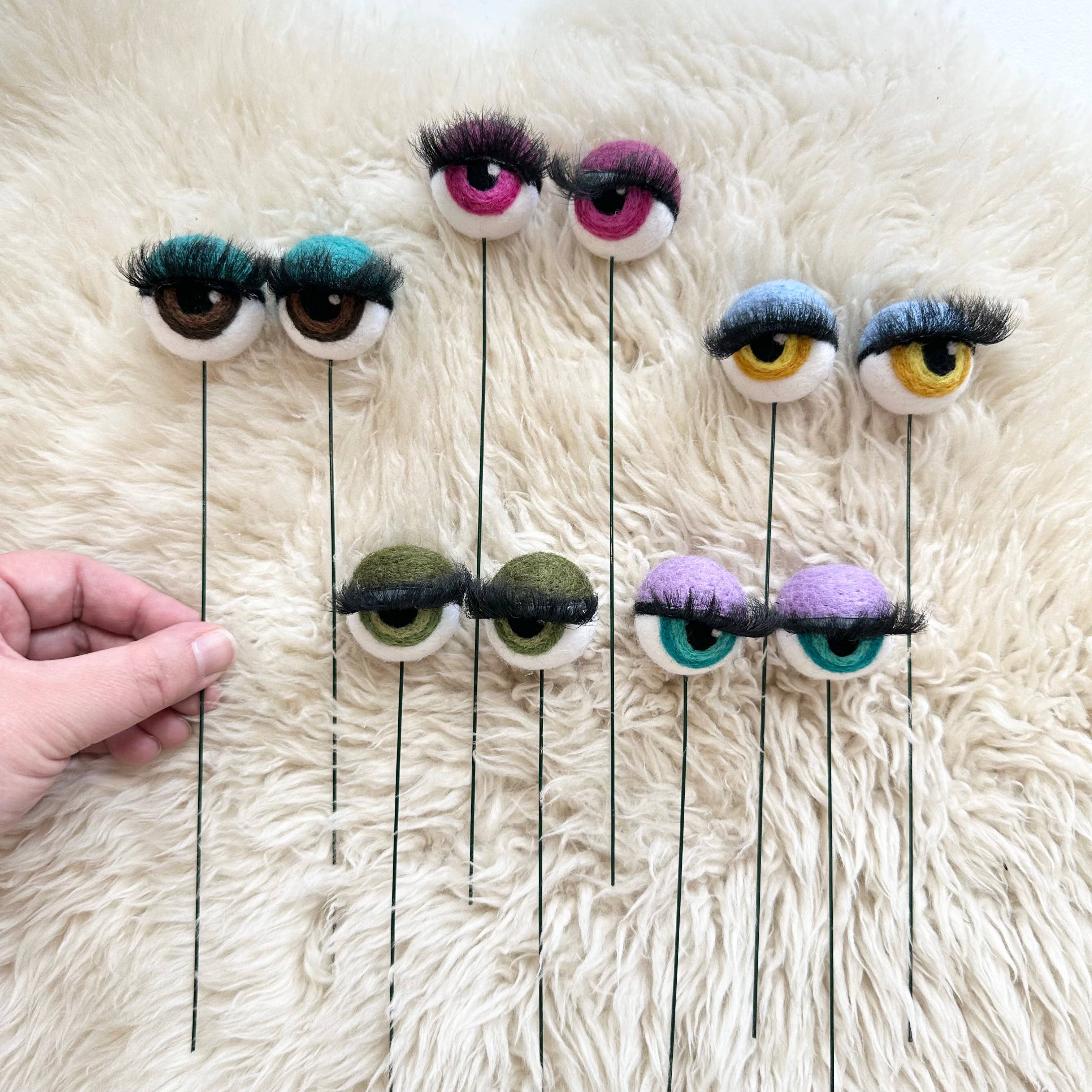 Planter Eyeballs with Lashes