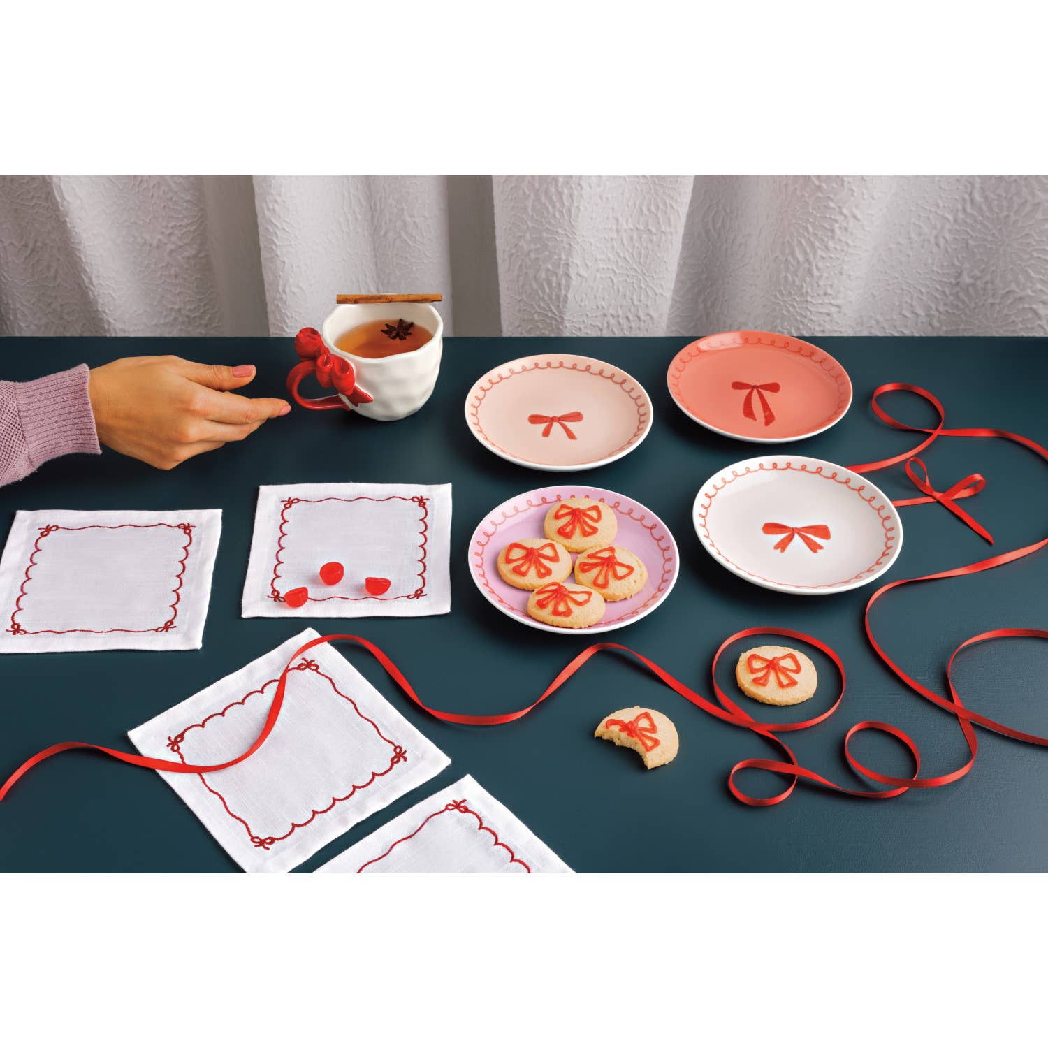 Bowtique Appetizer Plates Assorted