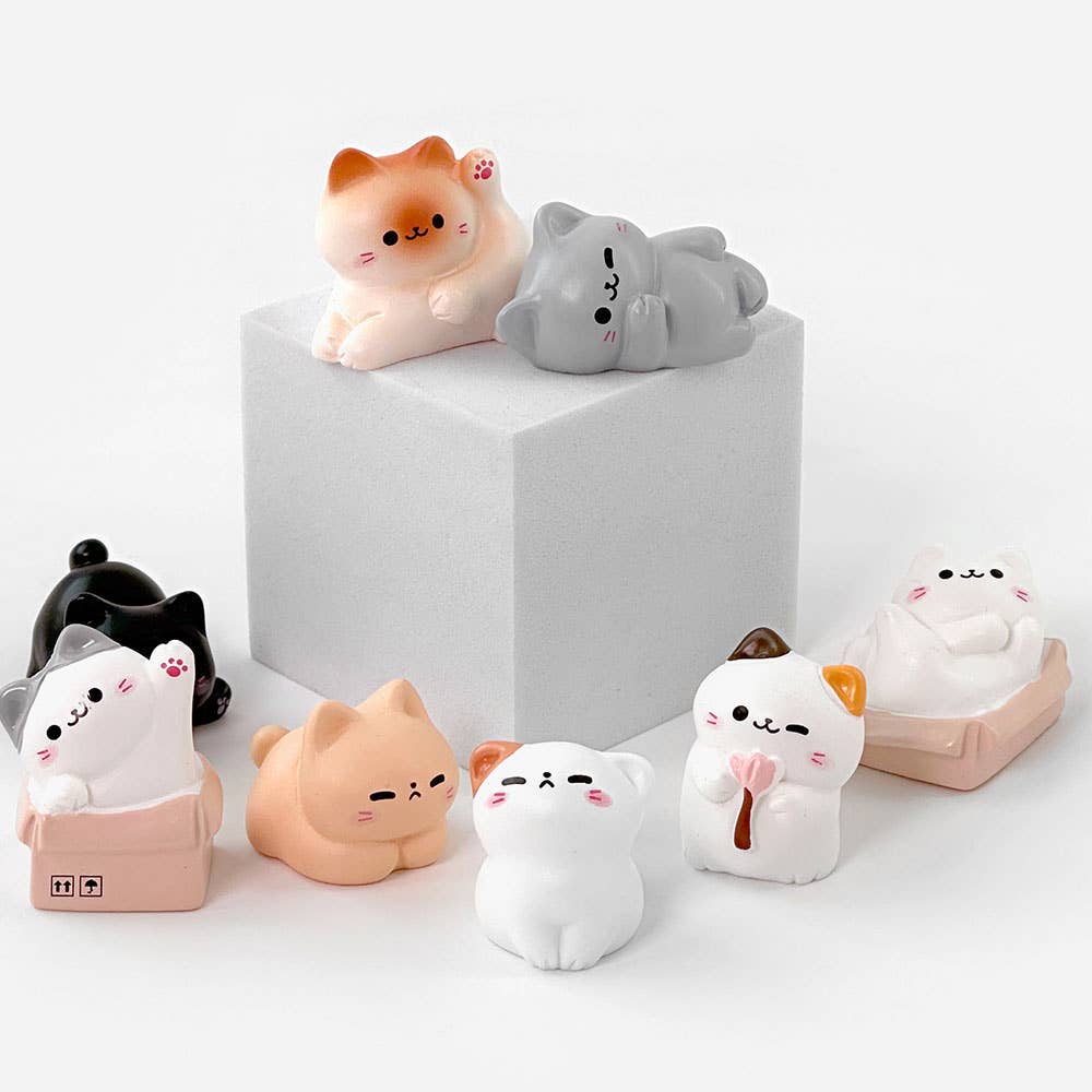 Cozy Cat Miniature Figure