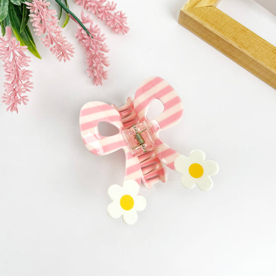 Butterfly claw clip