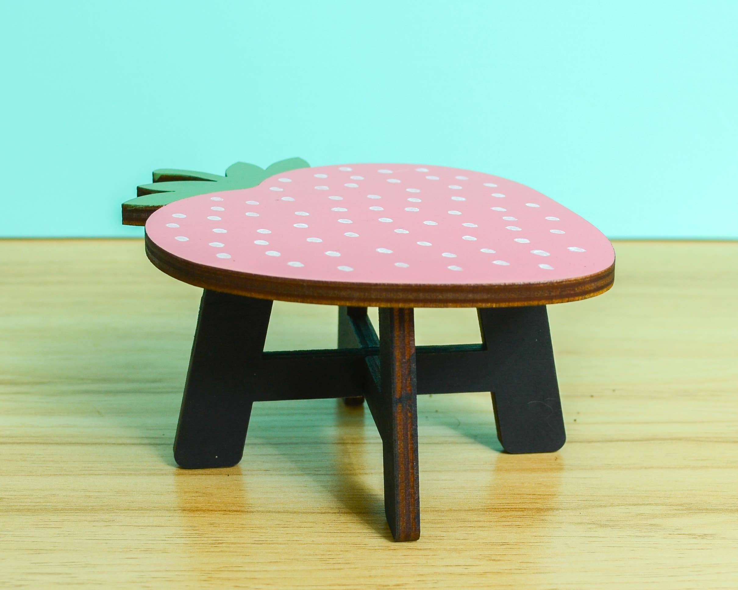 Sweet Strawberry Plant Stand - Wood Plant Holder