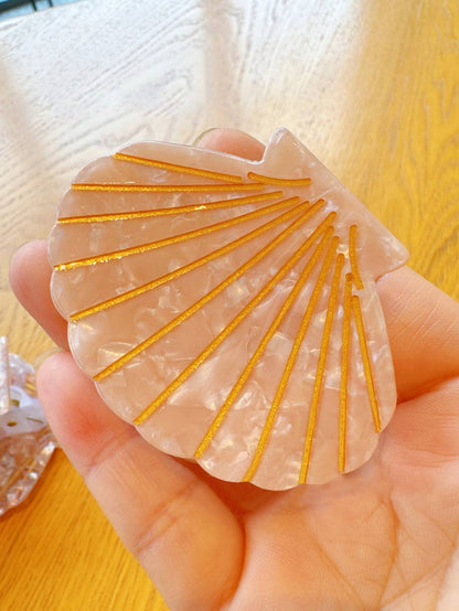 Shell Claw Clip