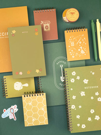 Garden Notes: Lined Notebook