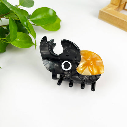 Beetle claw clip