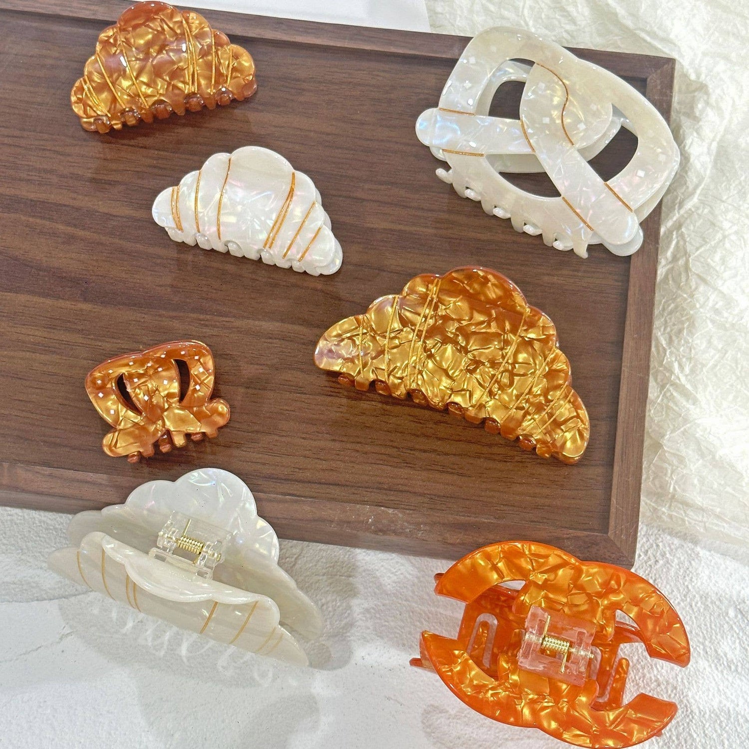 Pretzel Claw Clip