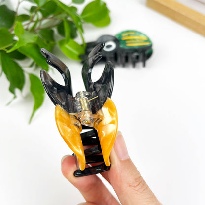 Beetle claw clip