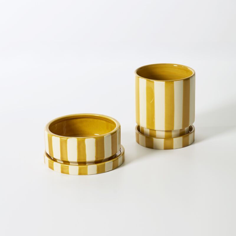 Saffron Pot with Saucer